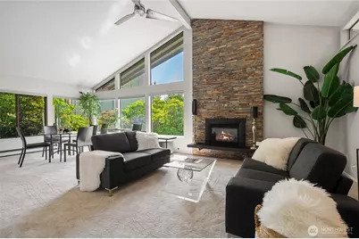 423 99th Avenue NE #6, Bellevue, WA 98004 - Photo 1