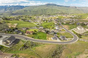 442 W Rolling Hills Ln, Wenatchee, WA 98801 - Photo 1