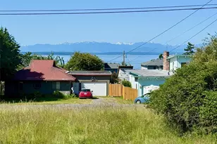 1111 Admirals Dr, Coupeville, WA 98239 - Photo 1