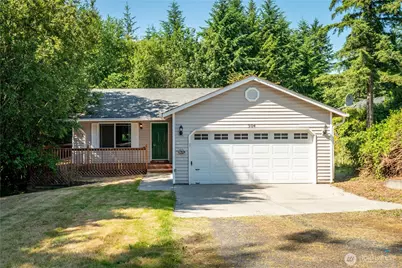 304 Beacon Hill Drive, Longview, WA 98632 - Photo 1