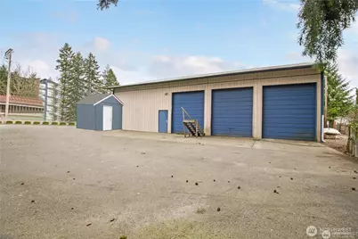 18525 Veterans Memorial Drive E, Bonney Lake, WA 98391 - Photo 1
