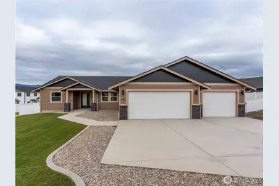 892 N Nile Avenue, East Wenatchee, WA 98802 - Photo 1