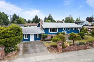 1350 S Woodlawn St, Tacoma, WA 98465 - Photo 1