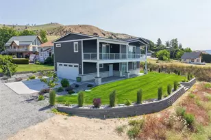 200 Pinnacle Pl, Chelan, WA 98816 - Photo 1