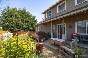 5695 Meadow View Dr, Ferndale, WA 98248 - Photo 1