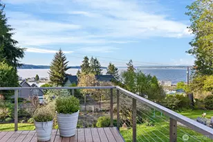 10301 NE Lafayette Ave, Bainbridge Island, WA 98110 - Photo 1