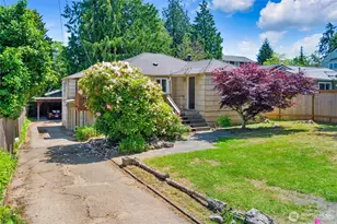 12546 17th Ave NE, Seattle, WA 98125 - Photo 1