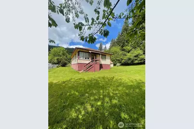 1204 Howard Street, Raymond, WA 98577 - Photo 1
