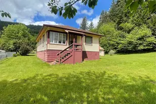 1204 Howard St, Raymond, WA 98577 - Photo 1