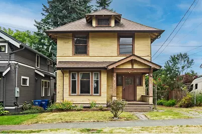 3823 Densmore Avenue N, Seattle, WA 98103 - Photo 1