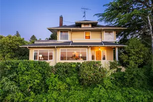 1303 E Lynn St, Seattle, WA 98102 - Photo 1