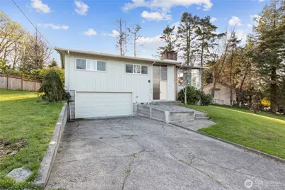 2104 E Avenue, Anacortes, WA 98221 - Photo 1