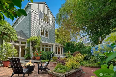 3863 E Olive Street, Seattle, WA 98122 - Photo 1