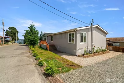 1908 2nd Avenue W, Bremerton, WA 98312 - Photo 1