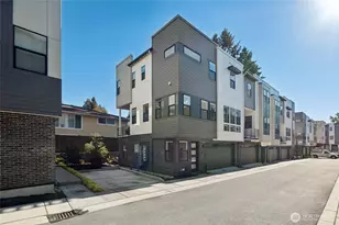 18814 99th Ct NE, Bothell, WA 98011 - Photo 1