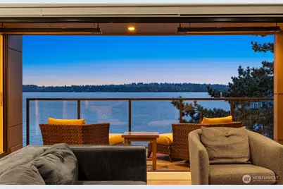 807 Lake Street S #300, Kirkland, WA 98033 - Photo 1