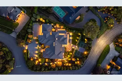 9001 NE 14th Street, Clyde Hill, WA 98004 - Photo 1