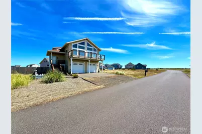 1472 Trade Wind Avenue SW, Ocean Shores, WA 98569 - Photo 1