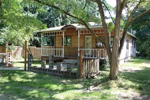 63 W Moore St, Port Hadlock-Irondale, WA 98339 - Photo 1