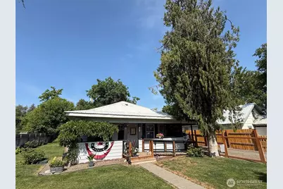 416 Cedar Street S, Omak, WA 98841 - Photo 1