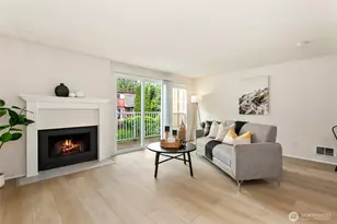 18526 52nd Ave W, Lynnwood, WA 98037 - Photo 1