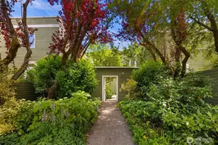 1812 25th Ave, Seattle, WA 98122 - Photo 1