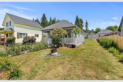 1211 Larch Street, Raymond, WA 98577 - Photo 1