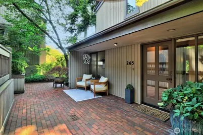 265 98th Avenue NE, Bellevue, WA 98004 - Photo 1