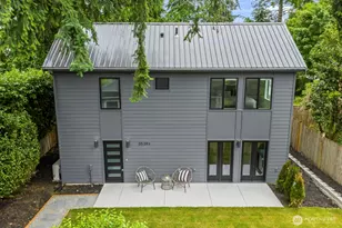 3539 NE 88th St, Seattle, WA 98115 - Photo 1