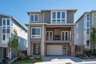 7559 S 130th Pl, Seattle, WA 98178 - Photo 1