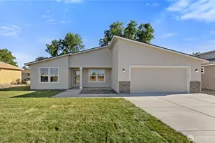 612 S Dorsing St, Moses Lake, WA 98837 - Photo 1