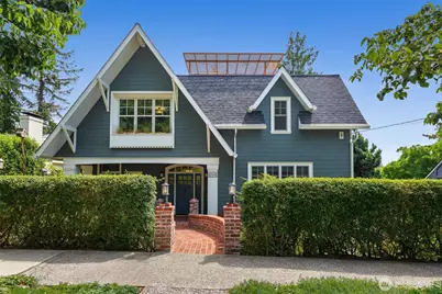 6028 38th Ave NE, Seattle, WA 98115 - Photo 1