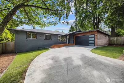 15922 84th Avenue NE, Kenmore, WA 98028 - Photo 1