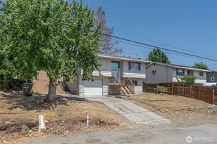 2117 S Majestic Dr, East Wenatchee, WA 98802 - Photo 1