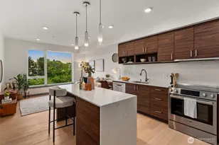 11903 NE 128th St, Kirkland, WA 98034 - Photo 1