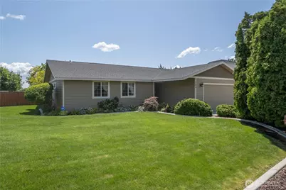 709 W Sage Bay Drive, Moses Lake, WA 98837 - Photo 1