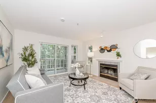 18505 SE Newport Way, Issaquah, WA 98027 - Photo 1