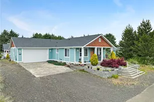 198 Clover St NW, Ocean Shores, WA 98569 - Photo 1