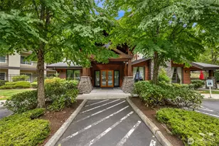 18707 SE Newport Way, Issaquah, WA 98027 - Photo 1