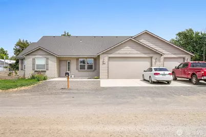 316 S Walnut Avenue, Warden, WA 98857 - Photo 1