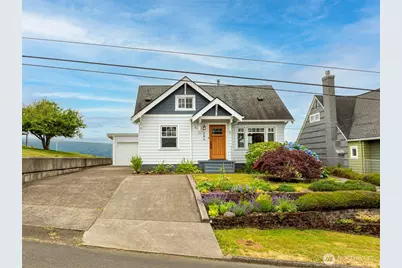 200 Columbia, Cathlamet, WA 98612 - Photo 1