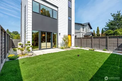 5429 25th Avenue SW, Seattle, WA 98106 - Photo 1