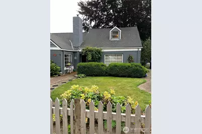 221 E 3rd Street, North Bend, WA 98045 - Photo 1