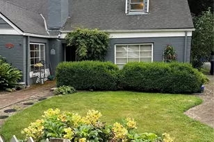 221 E 3rd St, North Bend, WA 98045 - Photo 1