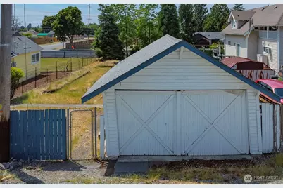 6641 S Oakes Street, Tacoma, WA 98409 - Photo 1