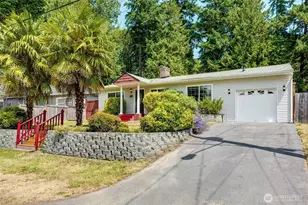 9716 46th Ave NE, Seattle, WA 98115 - Photo 1