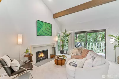 3901 108th Avenue NE #B301, Bellevue, WA 98004 - Photo 1