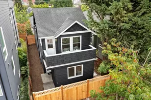 5708 Roosevelt Way NE, Seattle, WA 98105 - Photo 1
