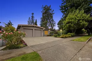 3015 44th Ave W, Seattle, WA 98199 - Photo 1