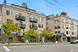 500 Aloha St, Seattle, WA 98109 - Photo 1